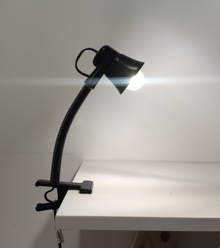 Lampara_De_Mesa_Velador_Escritorio_Led_Tipo_Pinza_Dormitorio_D_765094-MLA50622584748_072022-O.jpg