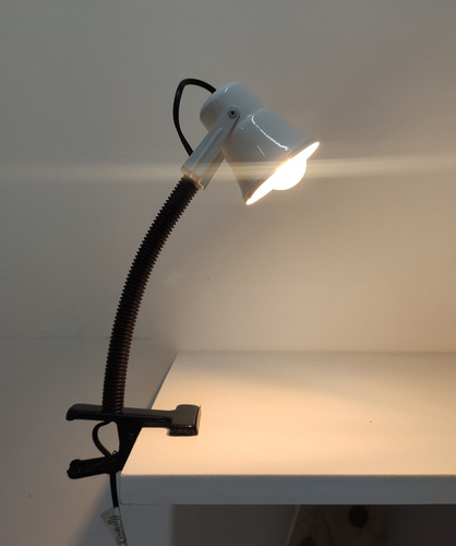 Lampara_De_Mesa_Velador_Escritorio_Led_Tipo_Pinza_Dormitorio_D_909093-MLA50622510582_072022-O.jpg